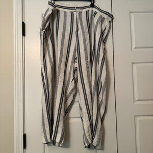 Cropped Linen Pants